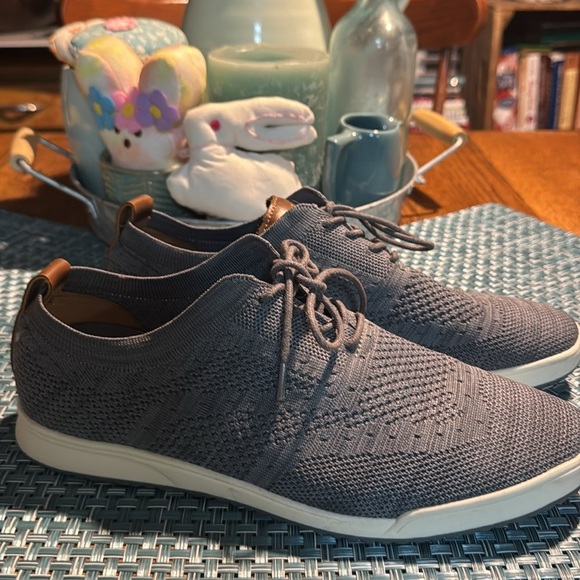 IZOD Men's Grey Breeze Oxford Casual Shoes Sz 9M - Picture 2 of 5